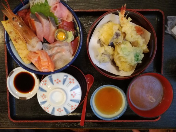 名古屋で海鮮丼ランチ 名古屋駅徒歩10分の仙石すし 安くて絶品 理系男子ブログ プランタラム